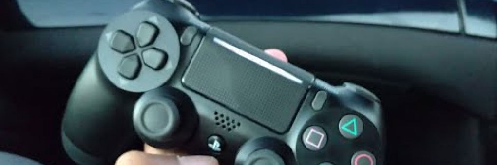 A kontrollere is megújul a PS4 Slimnek