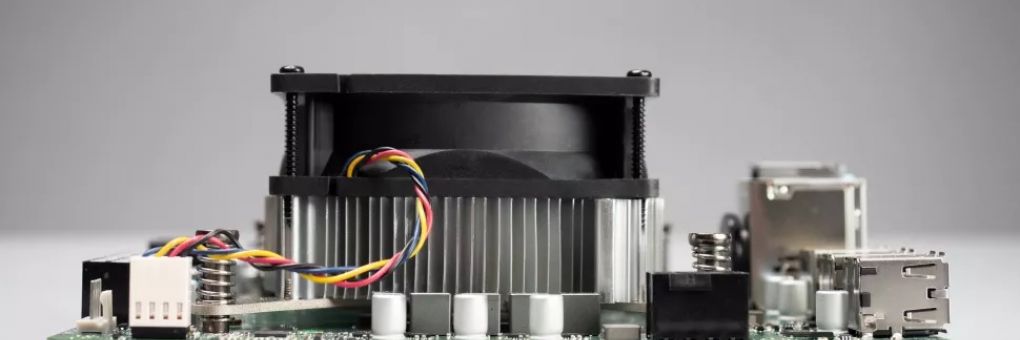 Mindeközben az AMD desktop-kit formában kínál Xbox Series X APU-t a PC piacon